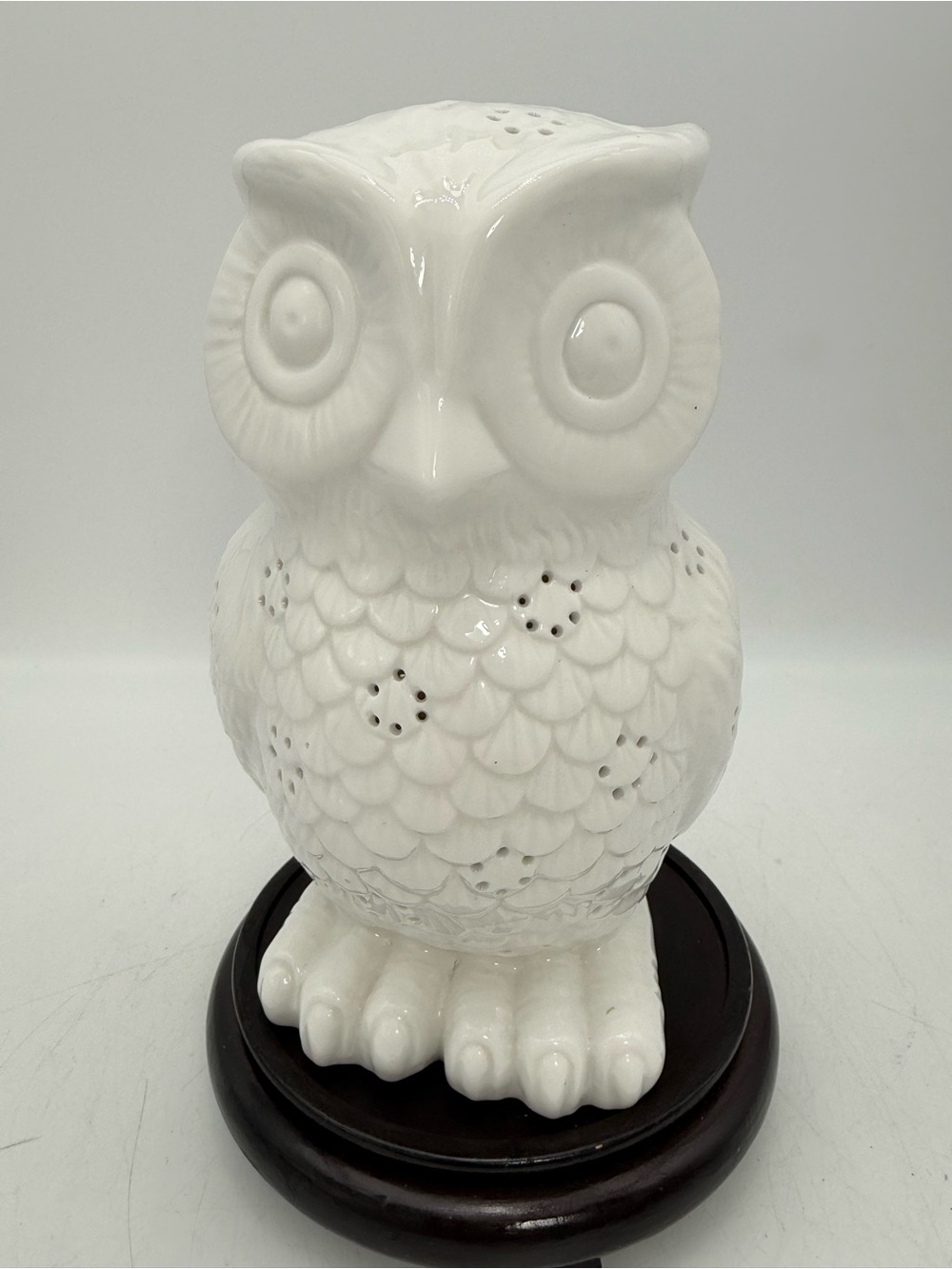 White Ceramic Owl Figurine Decorative Accent lamp